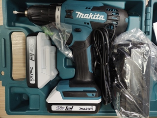 885Y Б/У Дрель-шуруповерт Makita DF488DWE аккум. патрон:быстрозажимной (кейс с повреждением) (Гарантия 1 мес.)