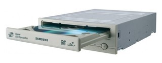 Привод DVD+/-RW Samsung SH-S223C/BESE SATA silver