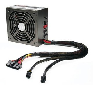 Блок питания 700 Вт Thermaltake ATX 700W W0106REB APFC, 140mm fan, Cable Manag, RTL