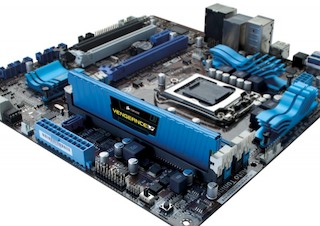 Память DDR3 8192Mb 1600MHz Corsair (CML8GX3M1A1600C10B) RTL 240 DIMM
