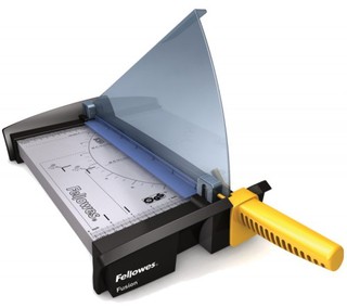 Резак сабельный Fellowes Stellar A4, 20лст., 320мм, автоприжим, пласт. защитный экран